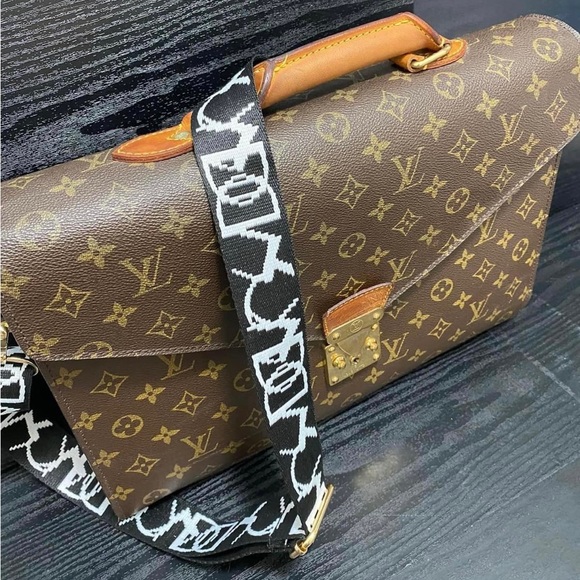 Louis Vuitton Briefcase ( Serviette ). - Picture 1 of 17